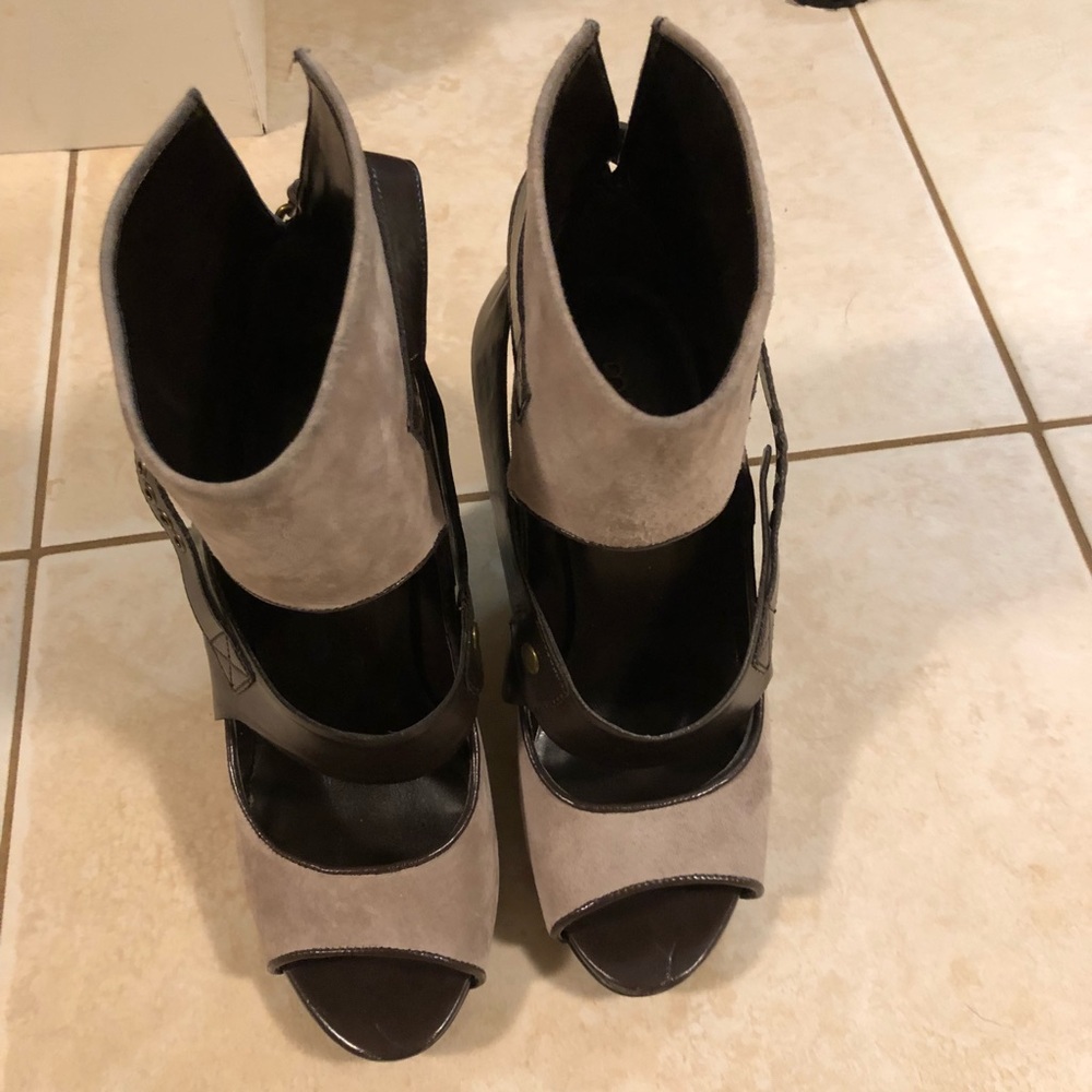 Women’s bootie open toe
